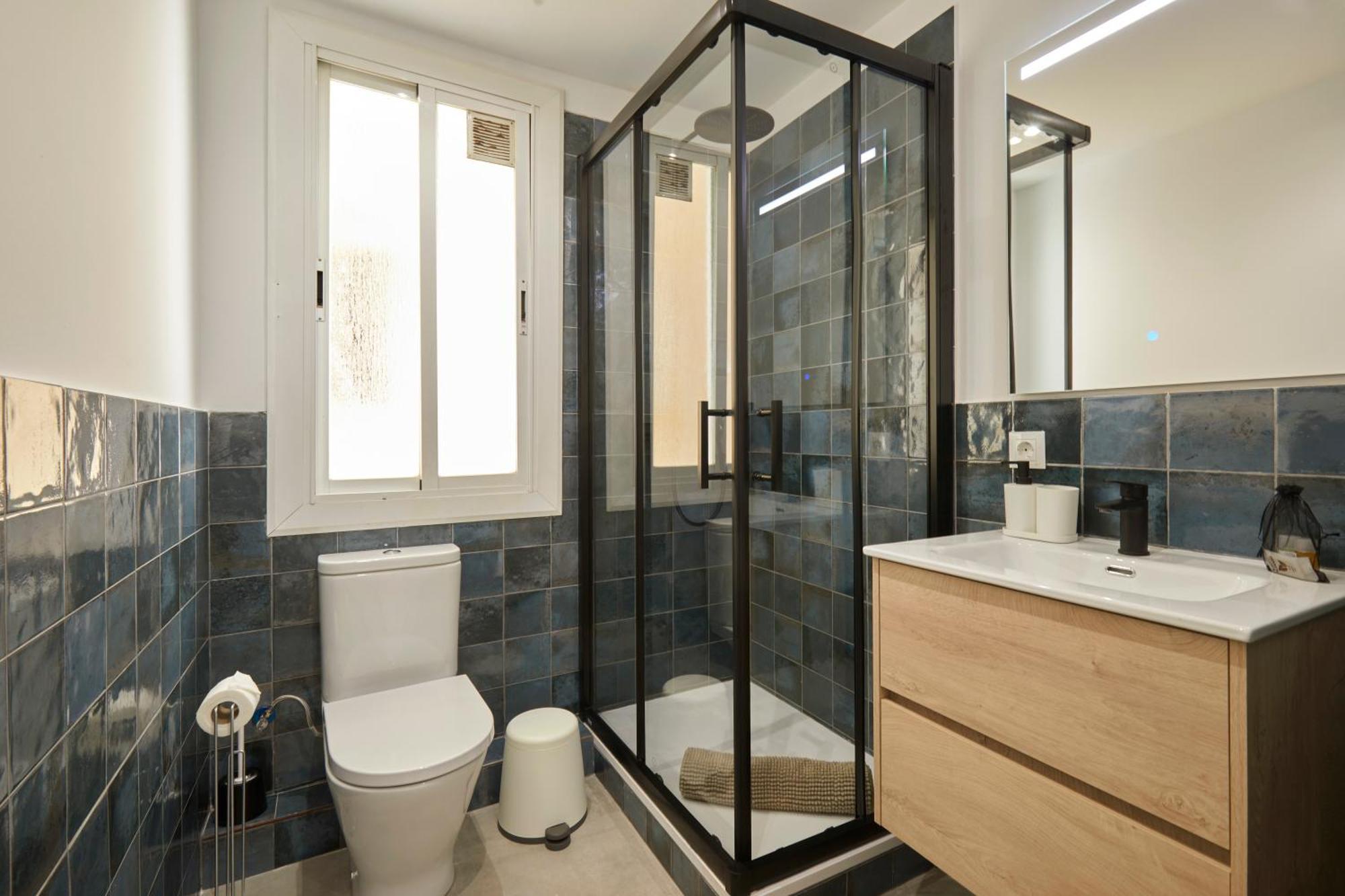 17 Nice Apartment Next To El Molino Barcelona Bagian luar foto